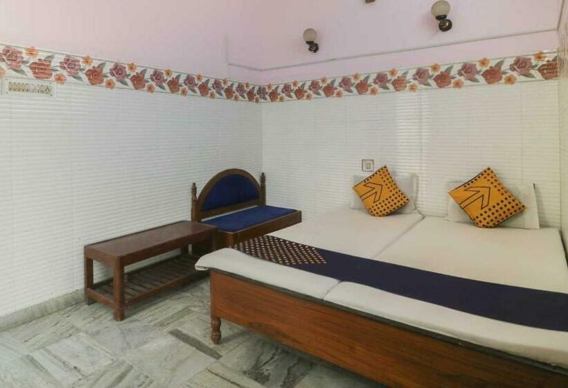 트리플 클래식 룸, Flagship Hotel Maitry