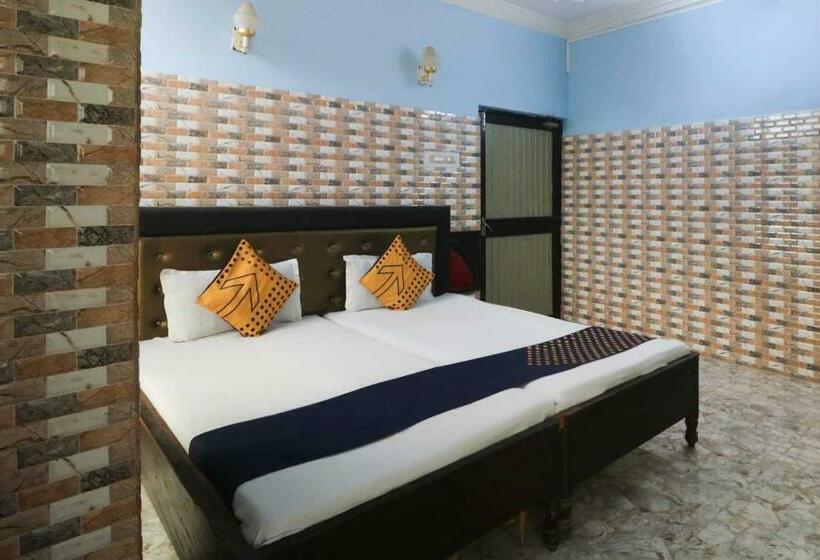 트리플 클래식 룸, Flagship Hotel Maitry