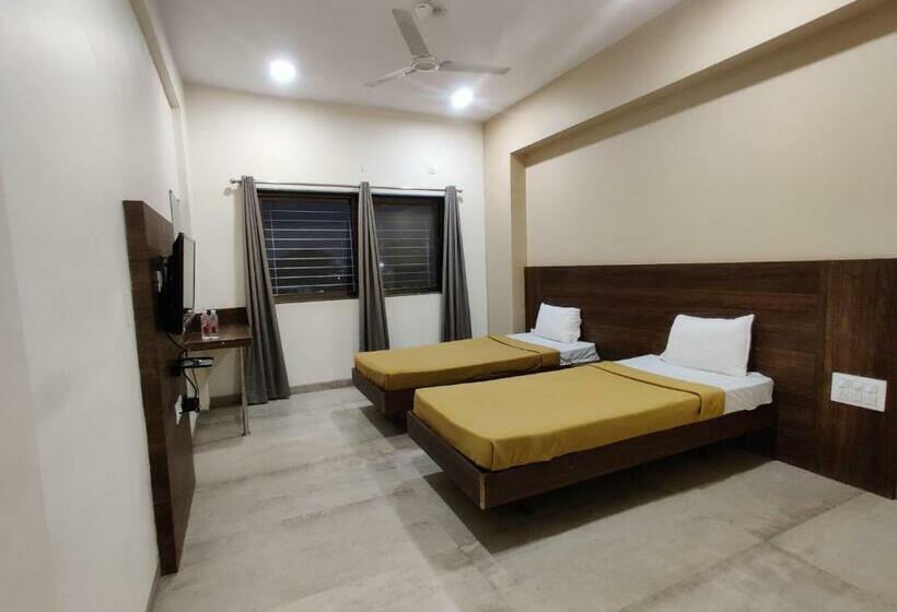 Standard Room, Balaji Comforts