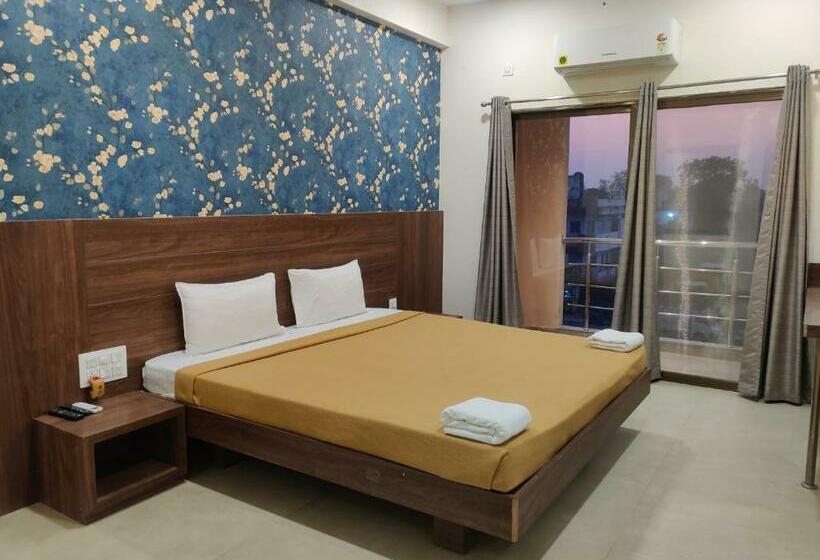 Deluxe Room, Balaji Comforts