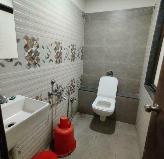 Deluxe Room, Balaji Comforts