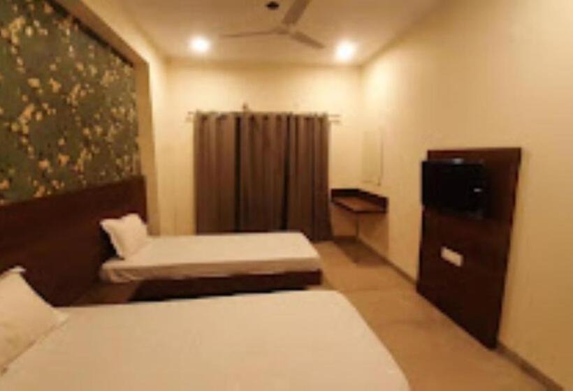 Standard Room, Balaji Comforts