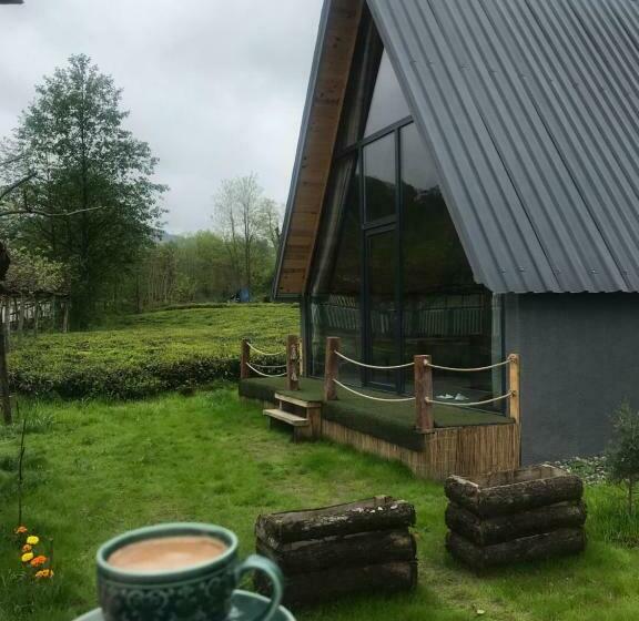 جناح, My World Bungalov