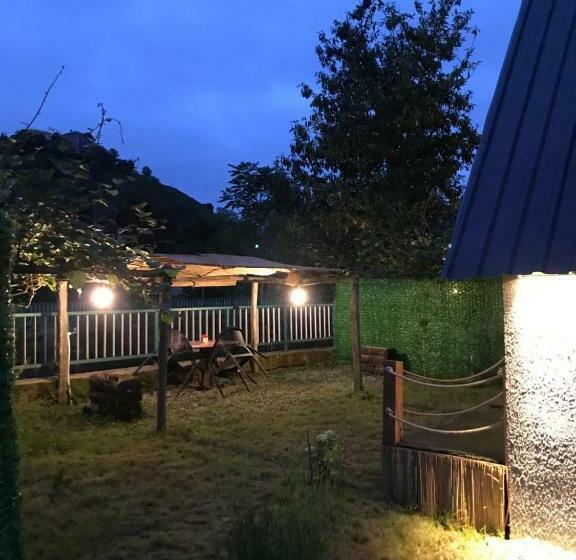 جناح, My World Bungalov