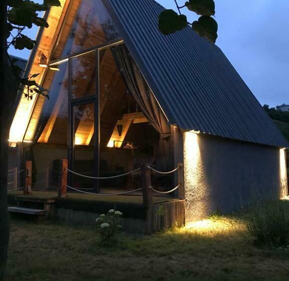 جناح, My World Bungalov