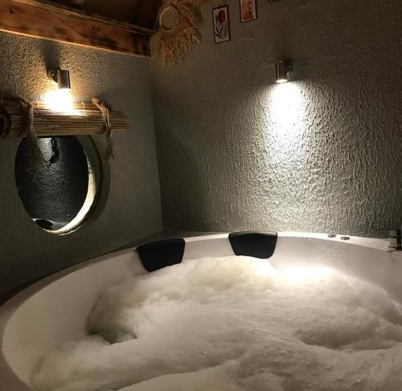 جناح مطلّ علي الحديقة, My World Bungalov