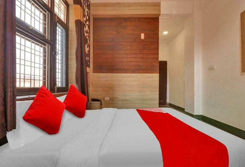 트리플 클래식 룸, Oyo Flagship 80887 Holiday Inn