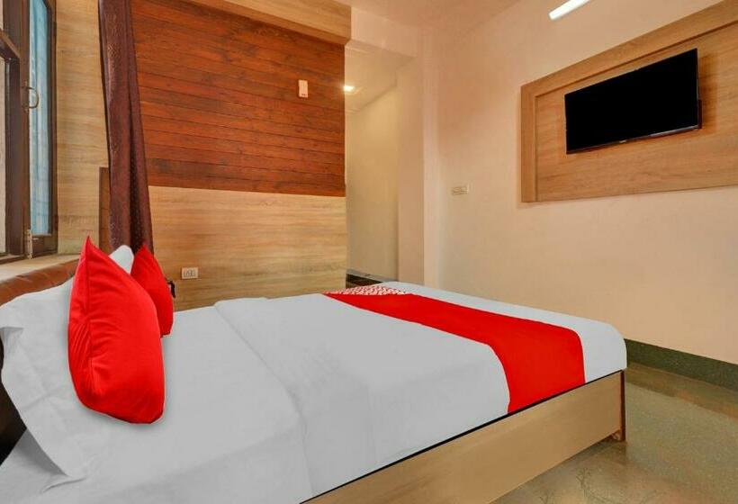 트리플 클래식 룸, Oyo Flagship 80887 Holiday Inn