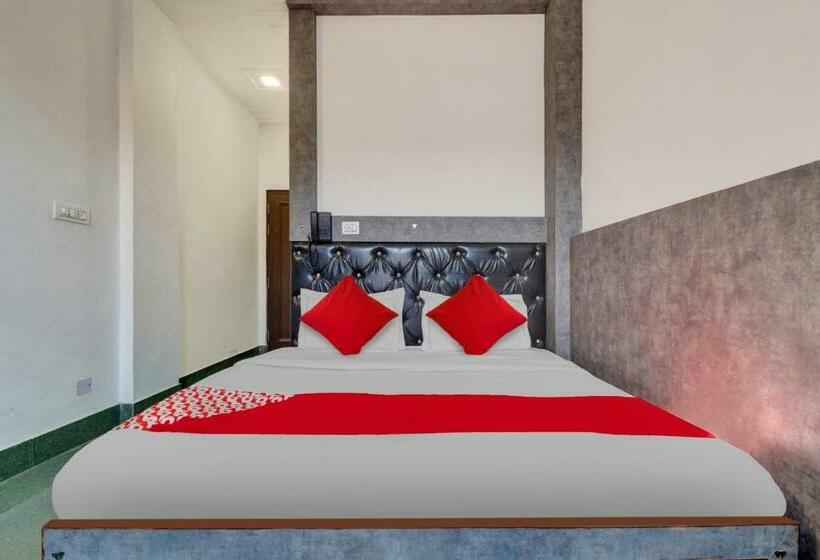 트리플 클래식 룸, Oyo Flagship 80887 Holiday Inn