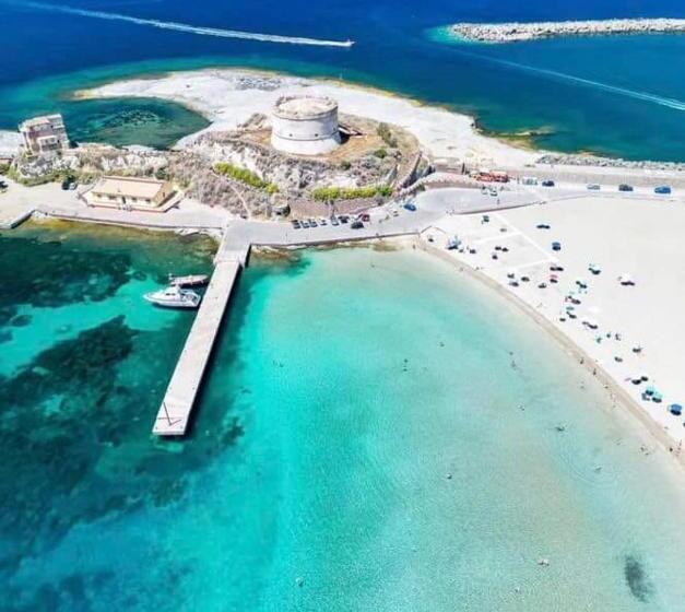 غرفة قياسية مزوَّدة بشُرفة, B&b Babbu Meu