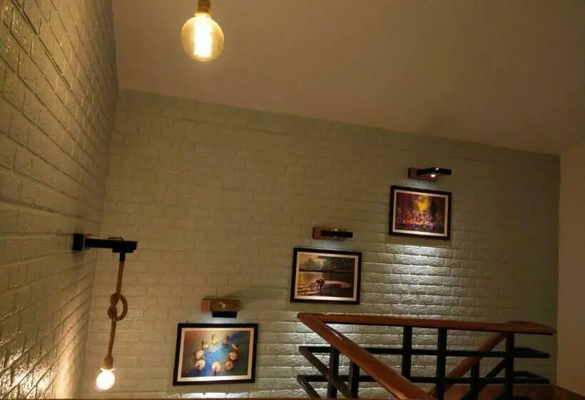 ３ベッドルームスタンダードバンガロー, Charulata Residency