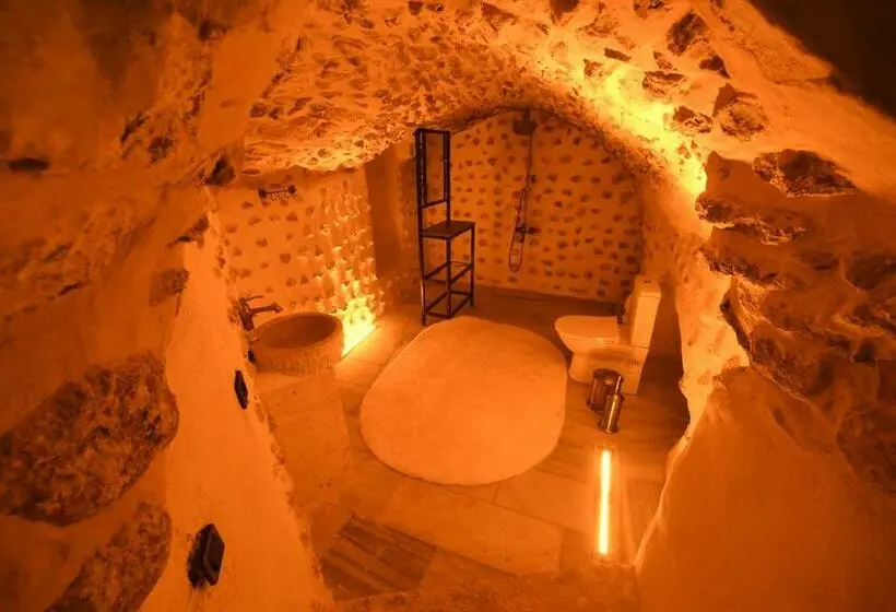 デラックストリプルルーム, Legacy Mesopotamia