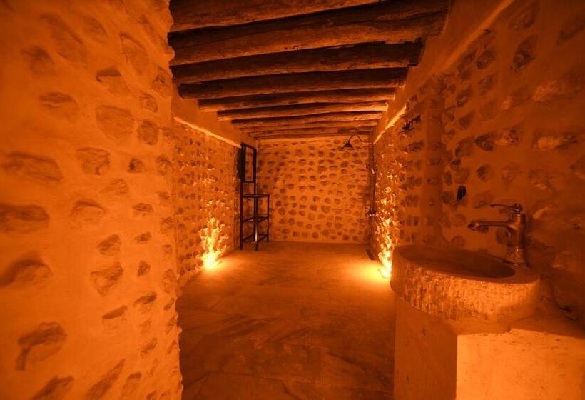اتاق استاندارد سه نفره, Legacy Mesopotamia