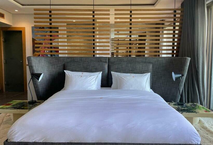 اتاق لوکس با تخت بزرگ, Kohinor Maison D Hôtes