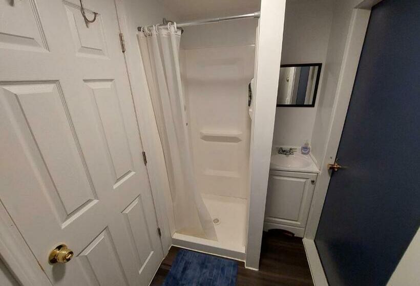 סוויטה, Terrapin Hostel