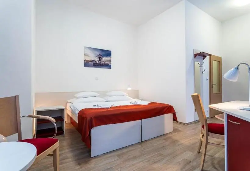 Standard-huone, Dagmar