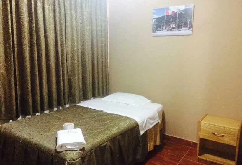 اتاق استاندارد یک نفره, Hostal Oro Verde Villa Rica