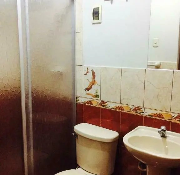 اتاق استاندارد سه نفره, Hostal Oro Verde Villa Rica