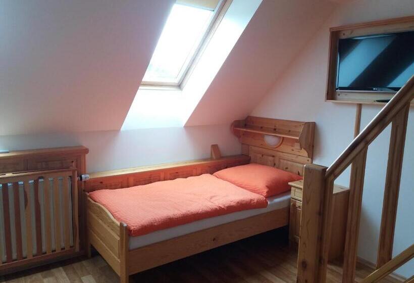 スタンダードトリプルルーム, Penzion Ve Staré škole