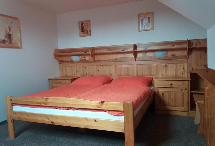 スタンダードトリプルルーム, Penzion Ve Staré škole