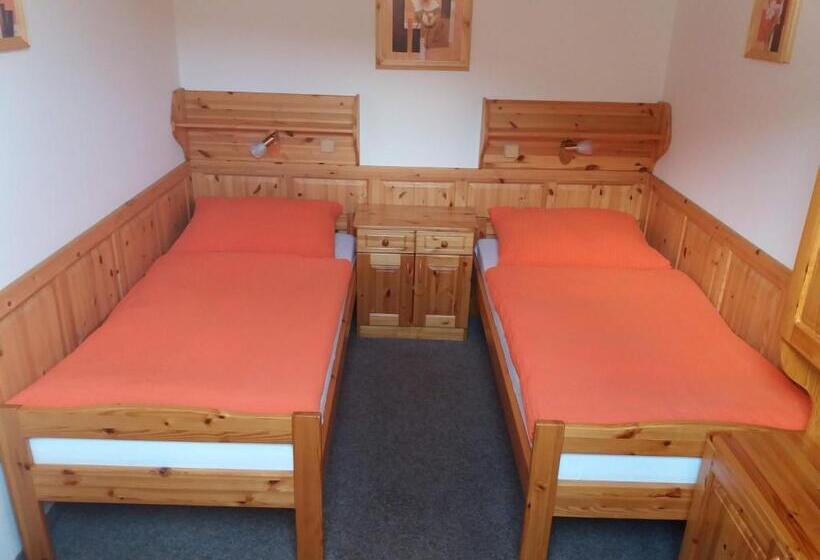 ファミリールーム, Penzion Ve Staré škole