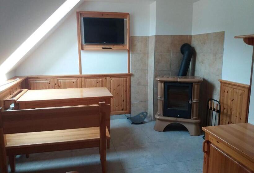 ファミリールーム, Penzion Ve Staré škole