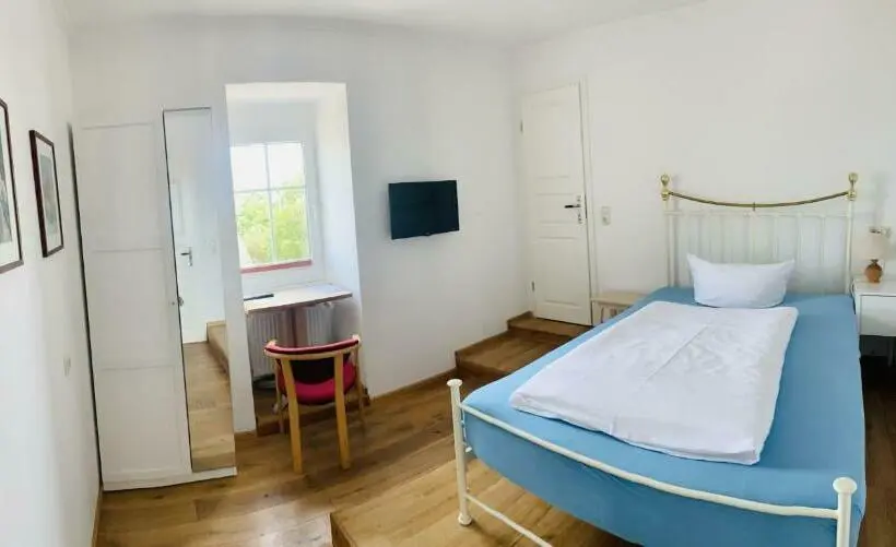 Standard Yhden Hengen Huone, Pension Strand