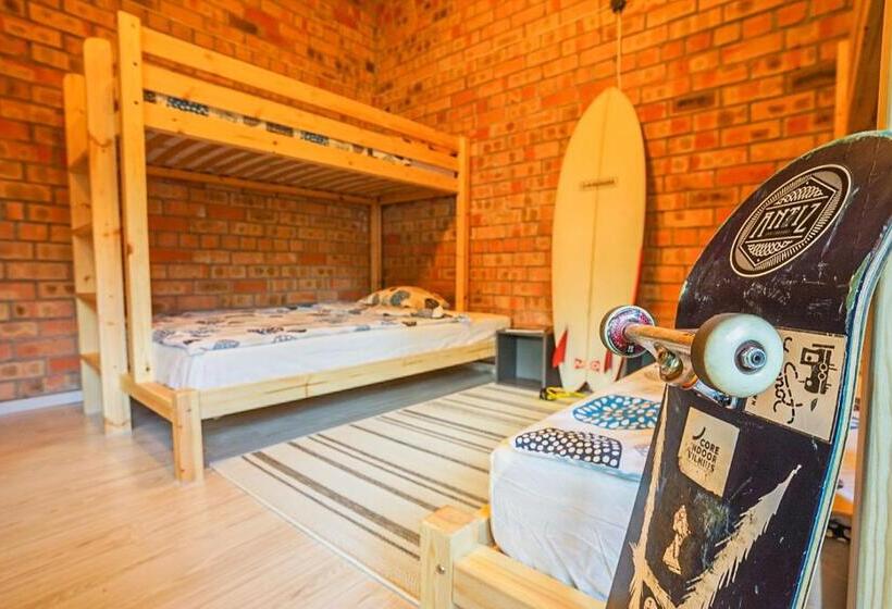 اتاق کلاسیک چهارنفره, Surf Camp