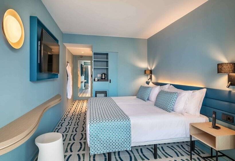 Номер Superior Боковой Вид на Море, Barceló Benidorm Beach - Adults Recommended
