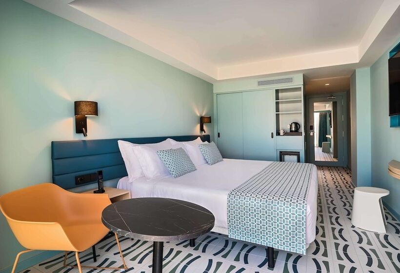 غرفة سوبيريور ذات إطلالة جانبية على البحر, Barceló Benidorm Beach - Adults Recommended