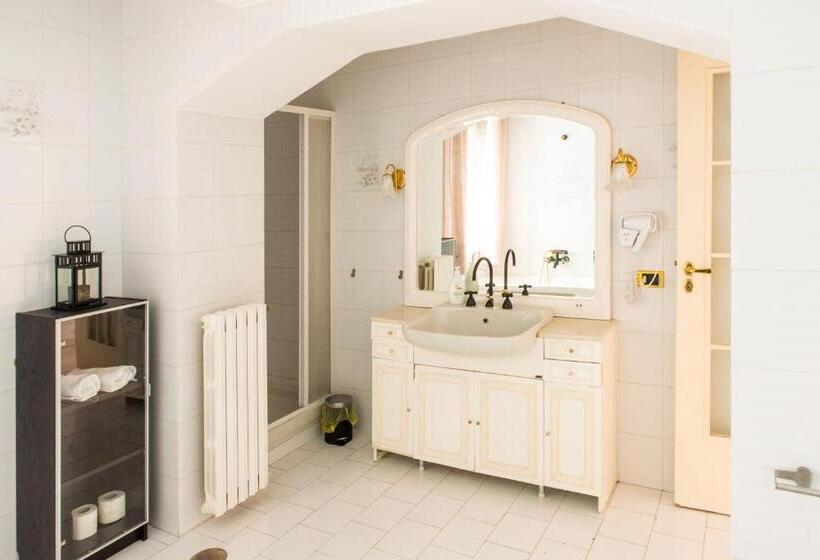 דירת שני חדרים, Casa Ninina