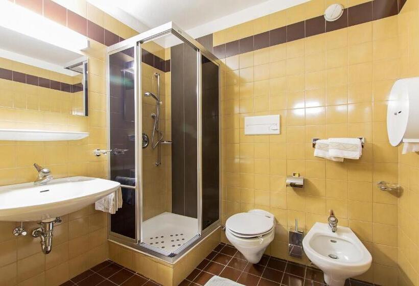 スタンダードルーム, Garni Aquila