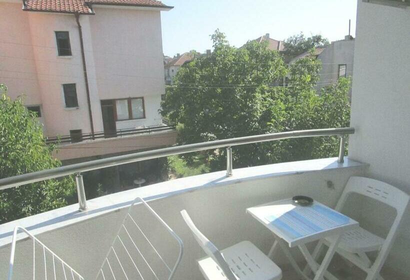 חדר סטנדרט, Guest House Kamburovi