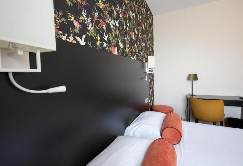 Номер Стандарт Трехместный, Brit Hotel Europ Bergerac