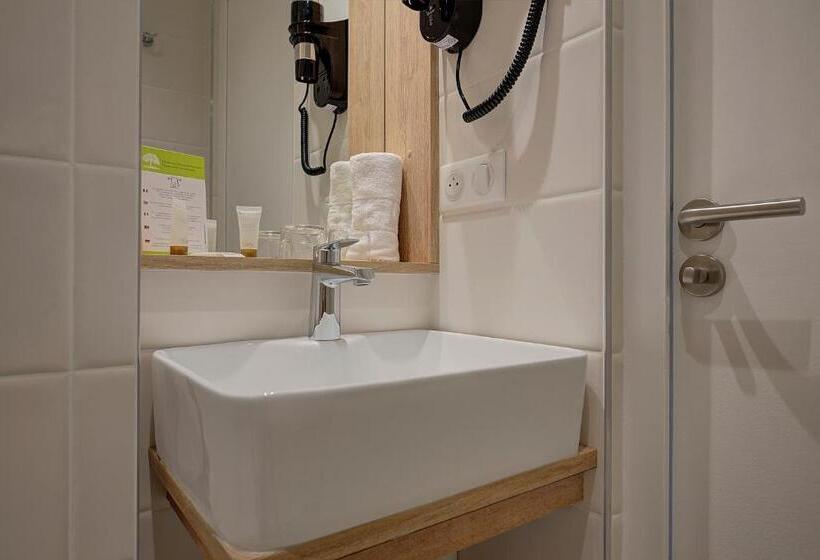 Четырехместный Номер Стандарт, Brit Hotel Europ Bergerac