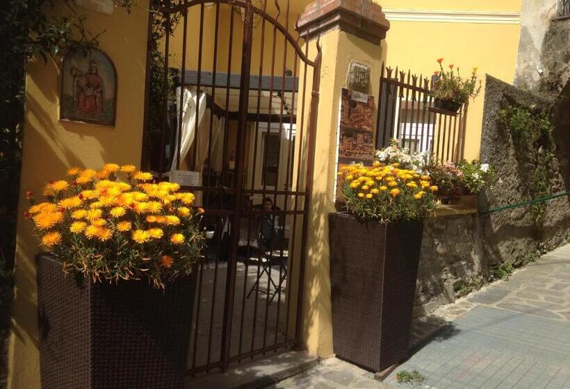 חדר סטנדרט לשלושה, Affittacamere Monterosso 5 Terre