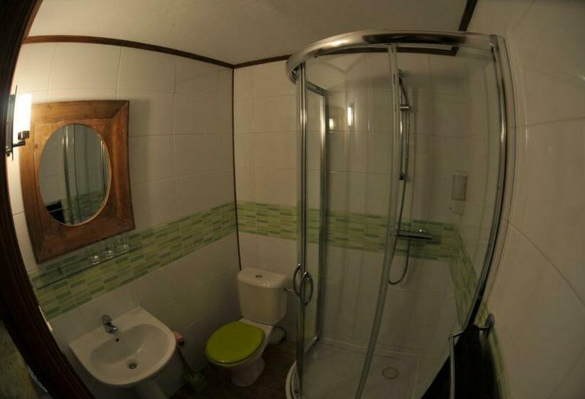 Номер Стандарт Трехместный, Auberge De La Providence