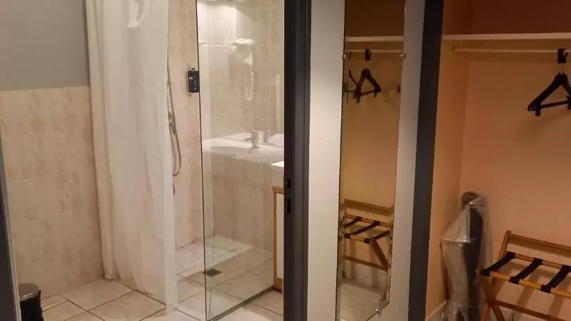 エコノミールーム, Brit Hotel Comtes De Champagne   Troyes Centre Historique
