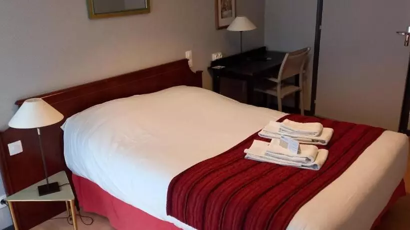 エコノミールーム, Brit Hotel Comtes De Champagne   Troyes Centre Historique