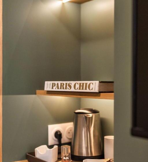 اتاق لوکس سه تخته, Garlande Hôtel Avignon Centre