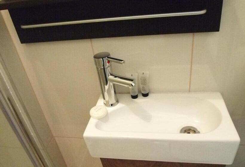 غرفة كومفورت فردية, Earls Court Garden