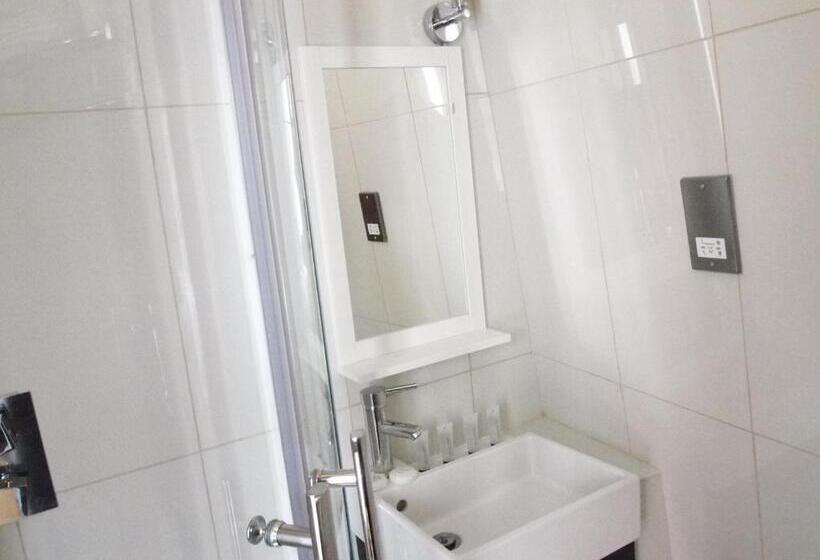 غرفة كومفورت, Earls Court Garden