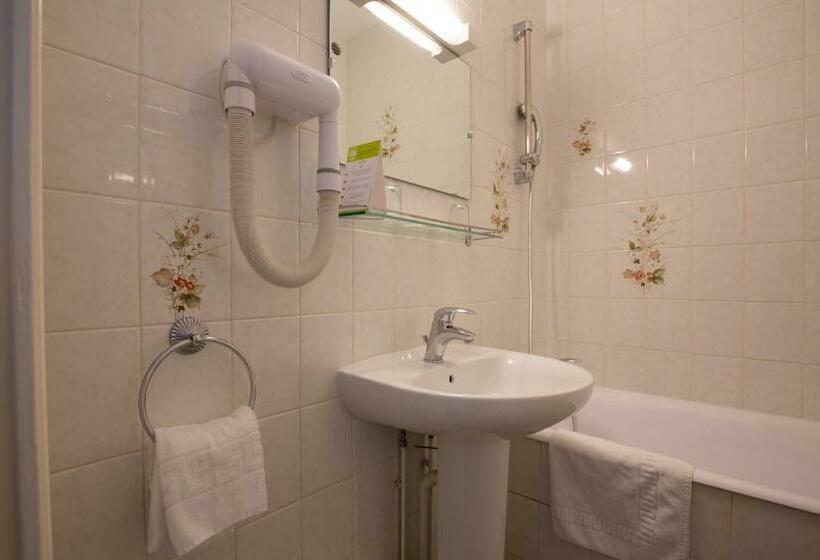 Номер Стандарт, Brit Hotel Europ Bergerac