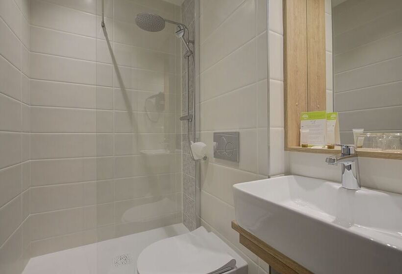 Четырехместный Номер Стандарт, Brit Hotel Europ Bergerac