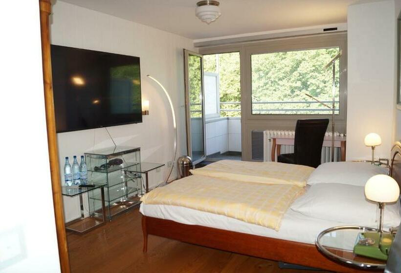 豪华房间, Freiheit