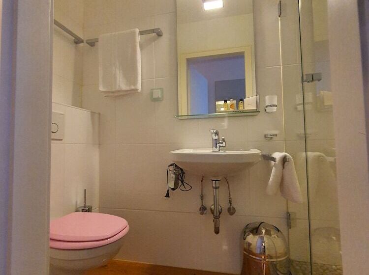 豪华单人间, Freiheit