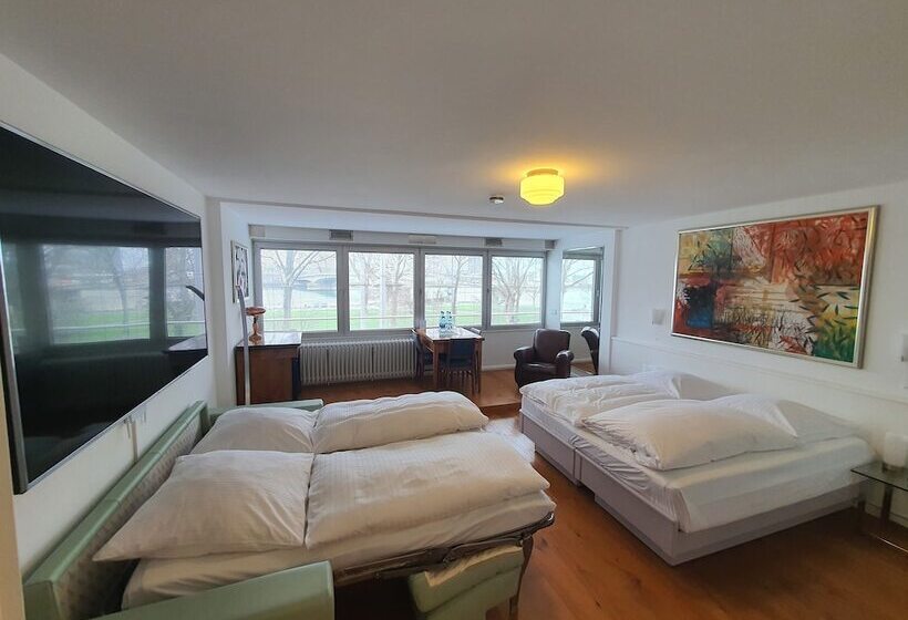 豪华套房, Freiheit