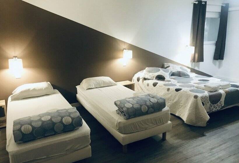 Четырехместный Номер Superior, Au Valery