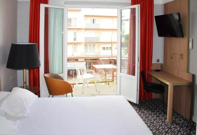 Standard Room with Balcony Side Sea View, Hôtel Beau Rivage
