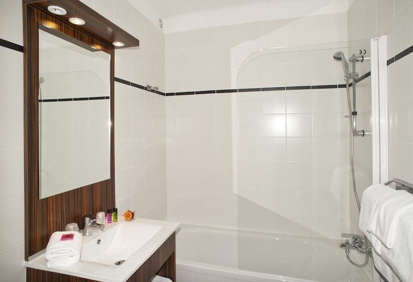 Семейный Номер, Hôtel Beau Rivage